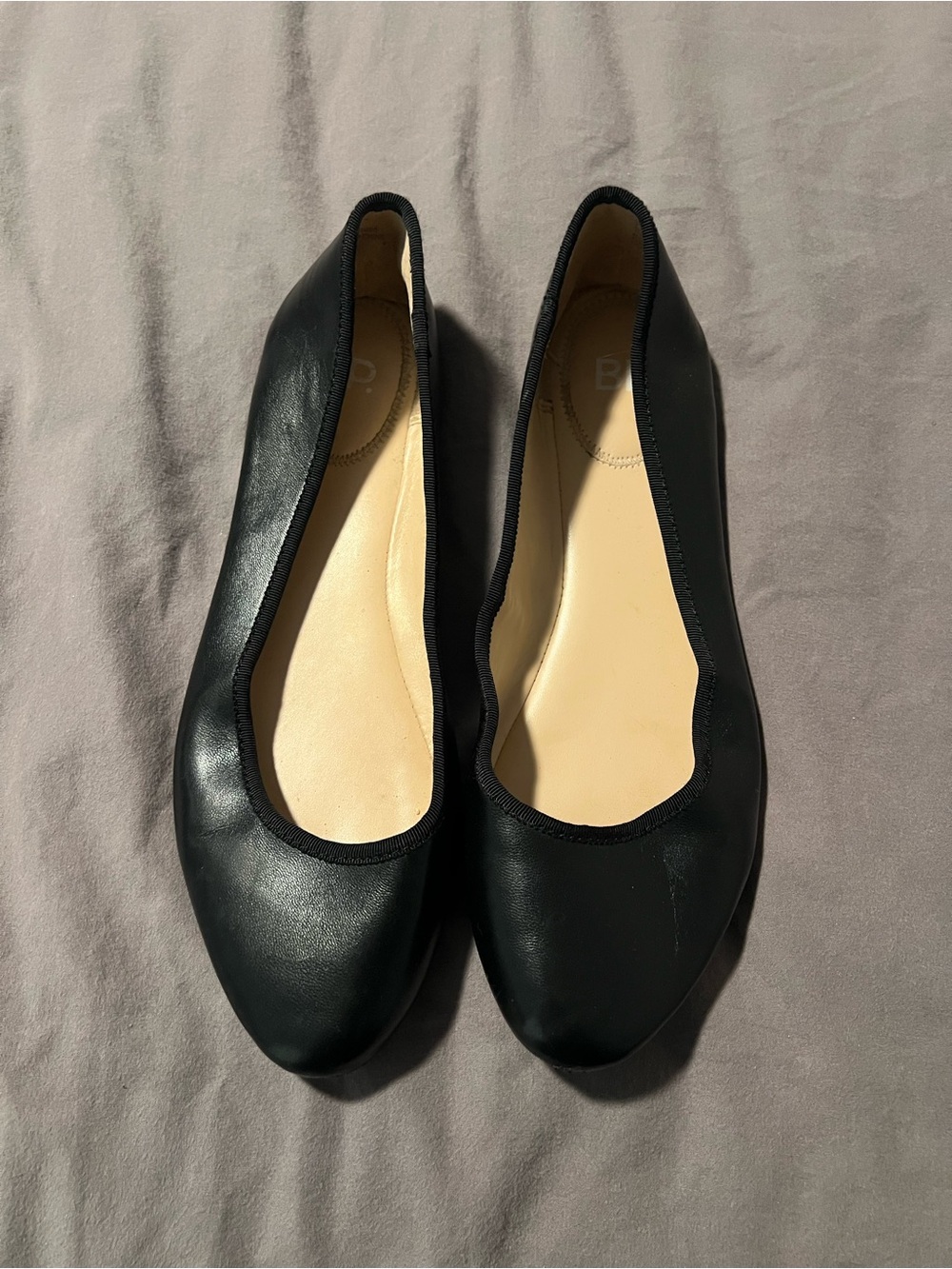 Black Women’s Ballet Flats - Classic Comfort Size 9